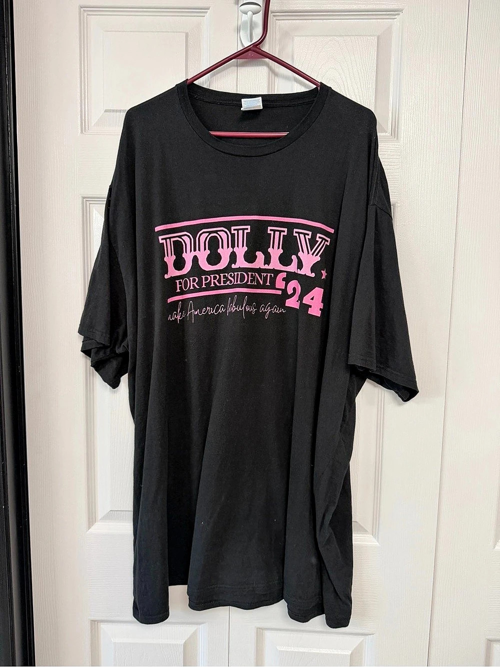 Women’s Port & Company Graphic “Dolly for President ‘24” Short Sleeve Tee Black